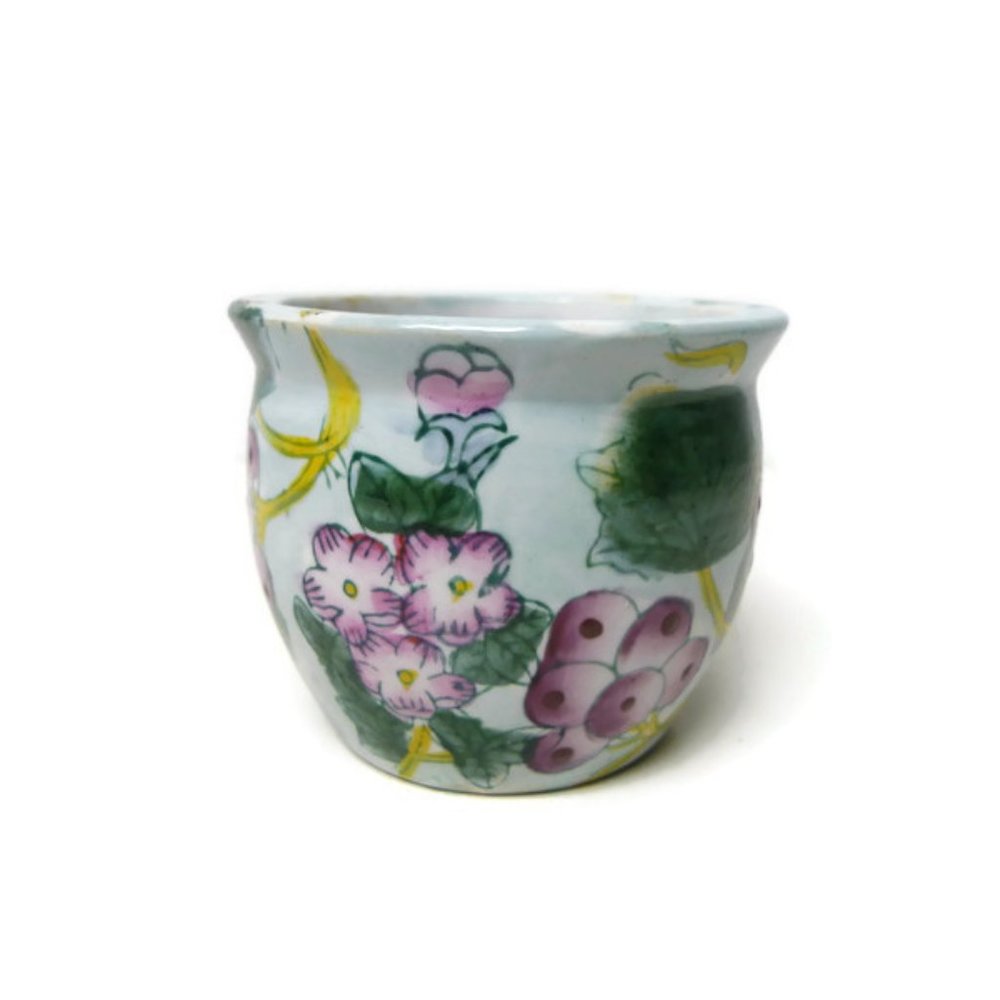 New Holland grape currant urn planter